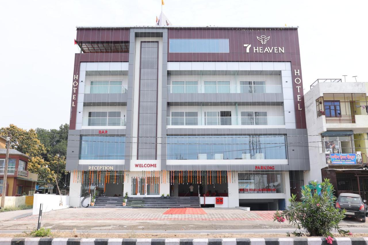 Hotel 7 Heaven Dehradún Kültér fotó